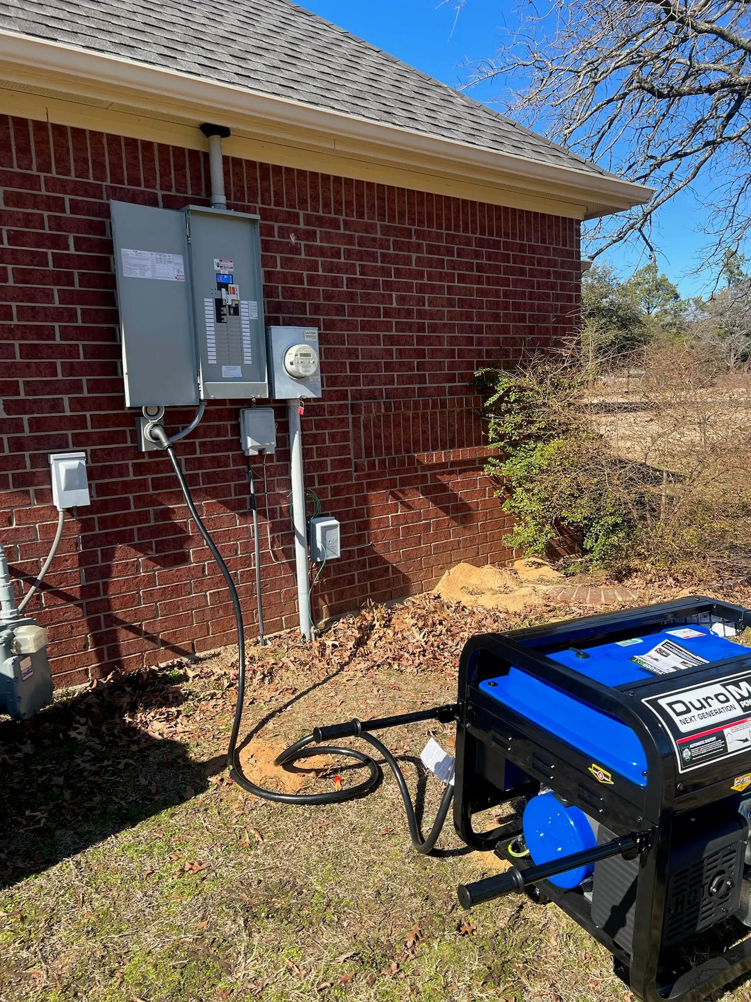 Generator interlock hookup at a meter and disconnect by Chosen 1 Electric